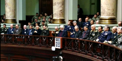 Senado rindi� homenaje a militares que revistieron en Hait�