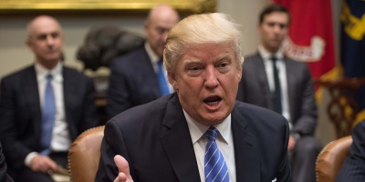 Trump dice que lucha contra terrorismo no es "una batalla entre religiones"