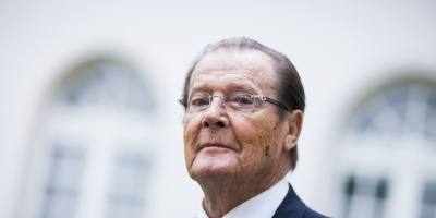 Muere a los 89 a�os el actor brit�nico Roger Moore, que encarn� a James Bond