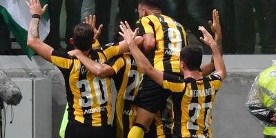 Pe�arol cierra con triunfo decepcionante campa�a