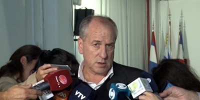 Ministro de Trabajo se llama a silencio sobre reforma caja militar