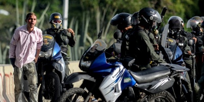 Matan a tiros a juez venezolano al evadir bloqueo de v�a en Caracas