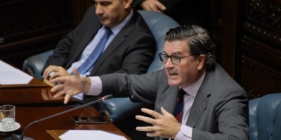 El Senado aprob� la ley contra el delito de abuso de funciones. Bordaberry propuso recolectar firmas