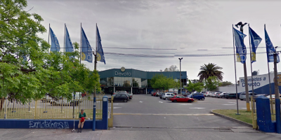 Delincuentes impactaron contra un cambio y robaron supermercado