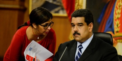 Maduro cambia c�pula de Fuerza Armada y ratifica a ministro de Defensa