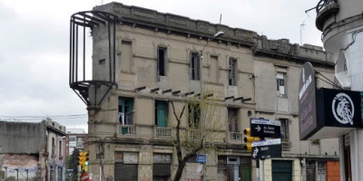IM impulsa realojo de los habitantes de viviendas frente al Palacio Legislativo