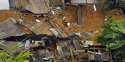 Un deslizamiento de tierra deja 5 muertos y 120 desaparecidos en pueblo de China