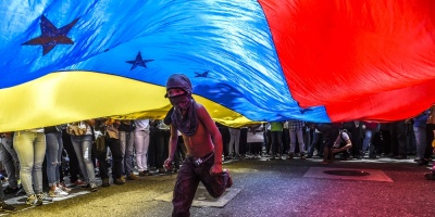 Maduro pone en alerta a militares tras denunciar ataque desde helic�ptero