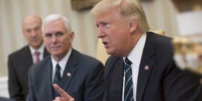 Trump ataca verbalmente a periodista que acababa de criticarle