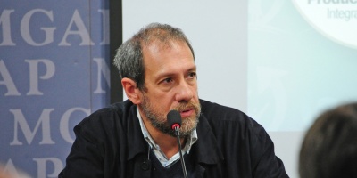 Ganader�a examina proyecto de planta para faena de pollos