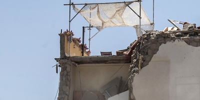 Ocho desaparecidos al derrumbarse un edificio cerca de N�poles