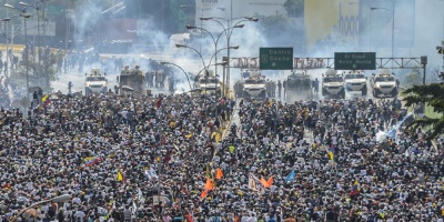 Venezuela: dos muertos y decenas de heridos