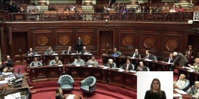 Senado realiz� un minuto de silencio por polic�a fallecido en Pocitos