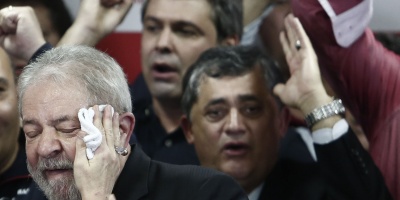 Lula dice que sigue "en el juego" y quiere ser candidato presidencial en Brasil