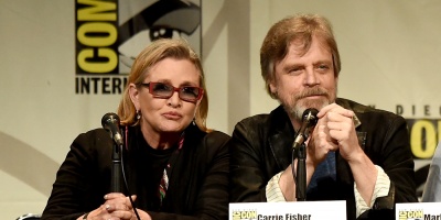 Mark Hamill rinde homenaje a su "hermana espacial" Carrie Fisher