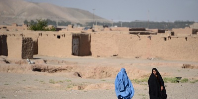Polic�as afganos mueren en bombardeo de EEUU