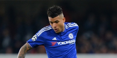 El brasile�o Kenedy abandona gira del Chelsea tras ofensas a China
