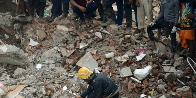 Al menos seis muertos en un colapso de edificio en Bombay