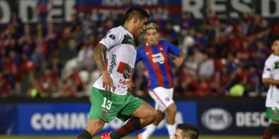 Boston River va por la haza�a ante Cerro Porte�o