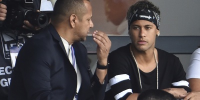 El padre de Neymar afirma haber intentando disuadirle de fichar por el PSG
