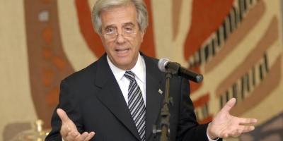 V�zquez reconoci� que acompa�� suspensi�n del Mercosur por temor a represalias 