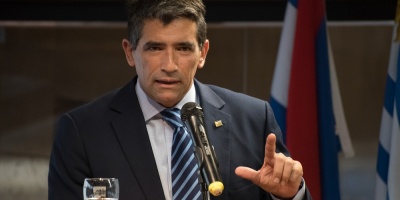 Fue suspendida comparecencia de Sendic por regasificadora