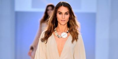Adi�s al pelo te�ido, las canas est�n de moda