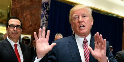 Trump dice que en violencia en Charlottesville "hubo culpa de ambas partes"