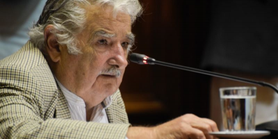 Mujica advierte que el Parlamento se puede "trancar" si la venta de marihuana se detiene