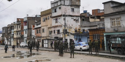 Redadas de polica y ejrcito contra narcotrfico en Brasil