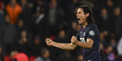 Cavani marca un doblete en la victoria del PSG ante Saint-Etienne