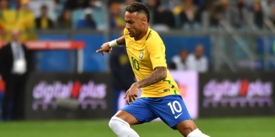 Brasil suda para vencer 2-0 a Ecuador, que queda contra las cuerdas en Premundial
