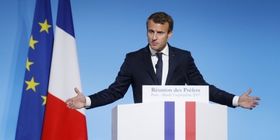 Macron quiere una ley en 2018 para acelerar las expulsiones de los "sin papeles"