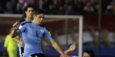 Uruguay ms cerca de Rusia, 2-1 ante Paraguay