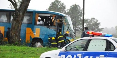 �mnibus se accidenta en ruta 21 