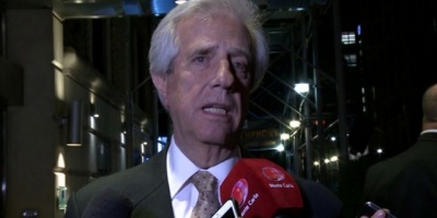 Gobierno analiza posible baja en combustibles y electricidad 