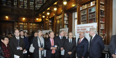 Senadores franceses visitan Uruguay y participaron de homenaje a Charles de Gaulle