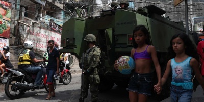 Ola de violencia por control de favelas en Ro