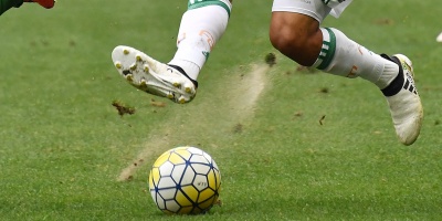 Ftbol suspendido
