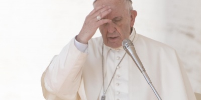 Papa lamenta el tiroteo en Las Vegas y dice que es una "tragedia sin sentido"