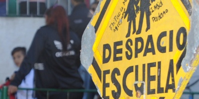 Policas agredieron a un escolar por enfrentarse a su hijo