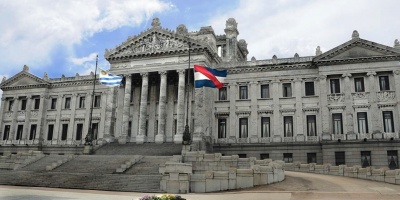 Ministerios informar�n en el Parlamento sobre UPM