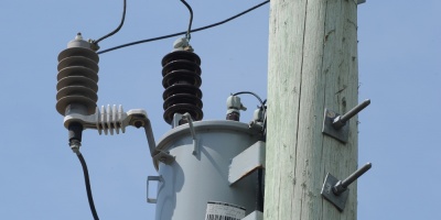 M�s de 30.000 clientes sin luz tras fuertes vientos 