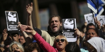 Una autopsia mantiene en vilo a Argentina en el inicio de la veda electoral