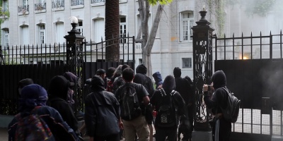 Protesta en Chile por muerte Santiago Maldonado termina con hechos violentos, el jueves la familia viene a Montevideo