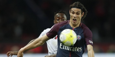 Cavani gu�a al PSG a la victoria