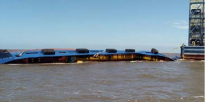 Armada rescata 10 tripulantes paraguayos tras naufragar embarcaci�n