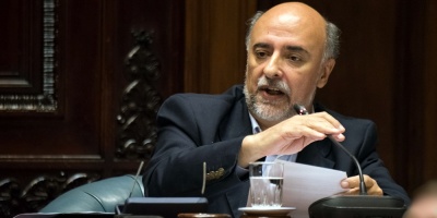 Ampl�an denuncia contra senador De Le�n: "Hay gastos en viaje a Cataratas", dijo Mieres