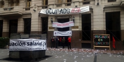 Judiciales eval�an a esta hora la realizaci�n de un paro por tiempo indeterminado