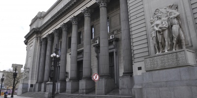 Paro afecta atenci�n en sucursales del Banco Rep�blica